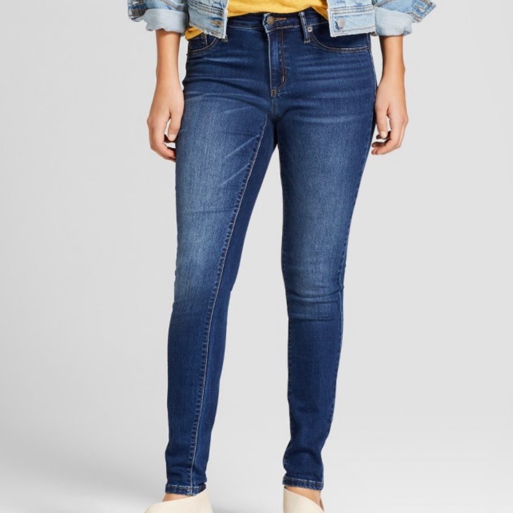 Universal Thread Jegging